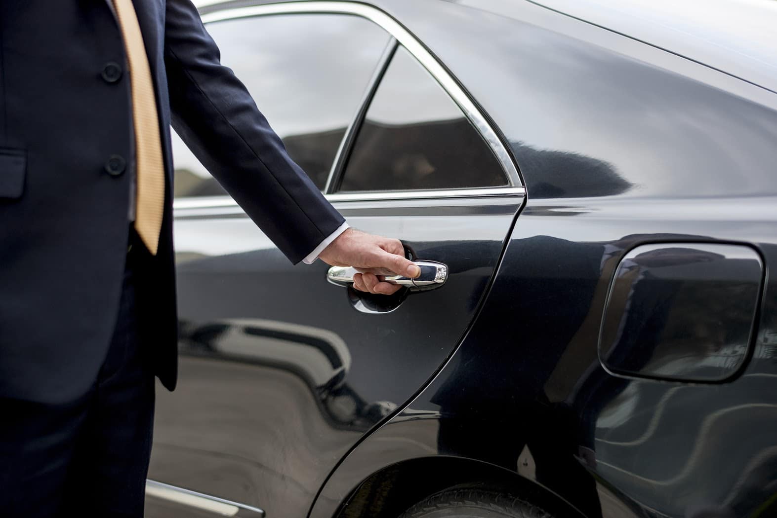 THE BENEFITS OF LIMO SERVICE IN DENVER, CO